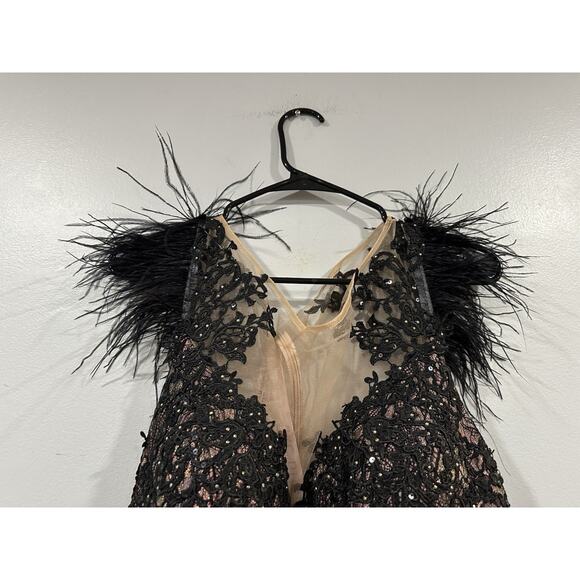 Mac Duggal 79230 Trumpet Gown Embellished Feather Sleeve Illusion Neck Sz 12 - Picture 4 of 7